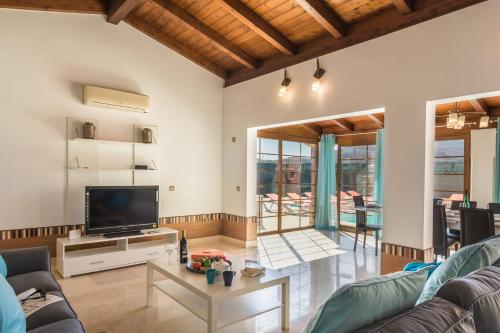 Villa Simona by Villa Plus
