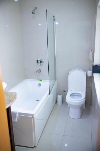 Un baño de Hotel Sunshine Enugu