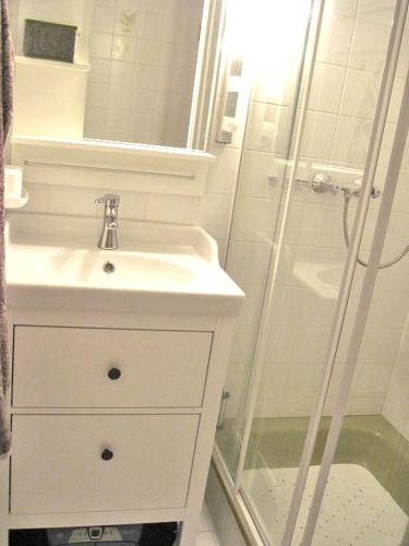 Bilik mandi di Ferienwohnung Bergblickl