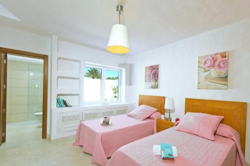 Villa Ana Maria by Villa Plus
