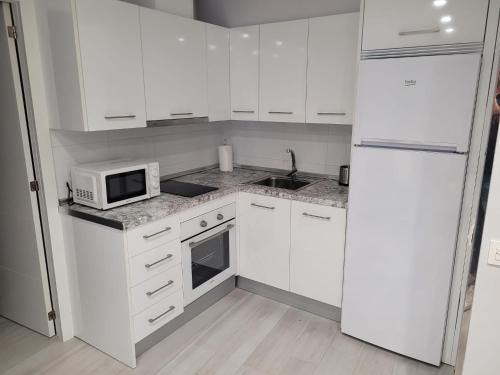 Apartamentos Bluebelle - Marbella photo 28