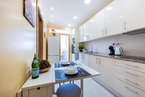 Urban City View Apartment