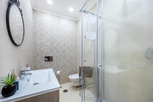 Urban City View Apartment
