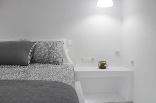 Katil atau katil-katil dalam bilik di Plaka Philoxenia Apartments
