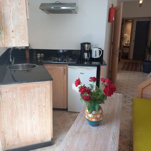Η κουζίνα ή μικρή κουζίνα στο Jack's Apartments & Suites