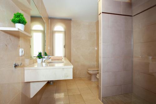 Riviera Park, central 2 bed apartment