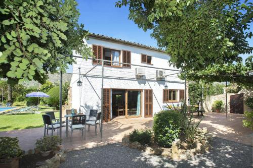 Villa Rafael by Villa Plus