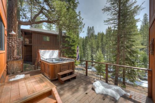 Serventi Tahoe Donner Cabin – Photos 2