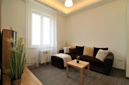 Warm & Welcoming Home near to Margaret Bridge