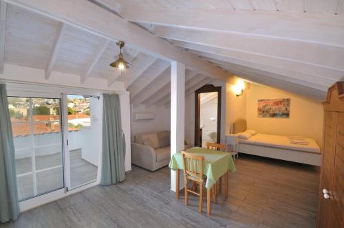 Gallery image of Brothers Çeşme Boutique Hotel in Cesme