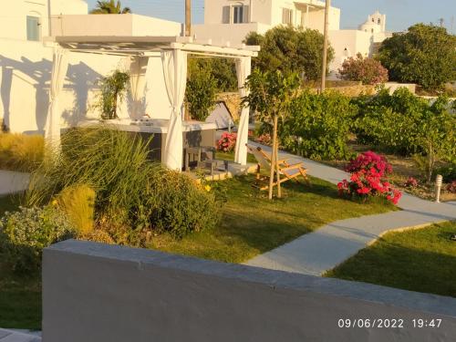 Galería fotográfica de GeoNi's villa & garden spa en Apollonia