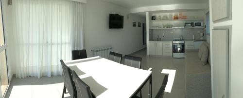 Η κουζίνα ή μικρή κουζίνα στο Las Barrancas Apart & Spa