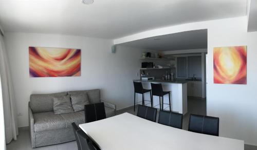 Η κουζίνα ή μικρή κουζίνα στο Las Barrancas Apart & Spa