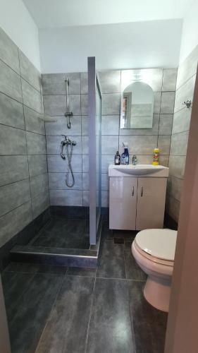 Kúpeľňa v ubytovaní Toulipa Lindos