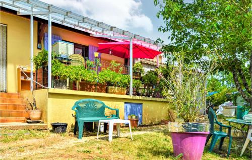 Nice home in Saint-Denis with WiFi and 1 Bedrooms