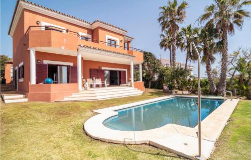 Amazing home in San Roque with 3 Bedrooms and Outdoor swimming pool