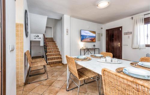 Gorgeous Home In Marbella With Kitchen