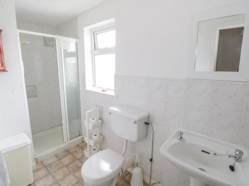 A bathroom at Mary Kate's Cottage