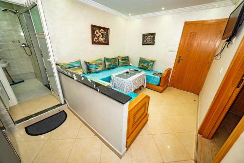 VELASQUEZ Appartements Fast Wifi and Ocean View tesisinde bir banyo