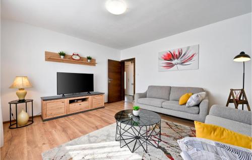 Awesome Home In Trnovec With Wifi And 2 Bedrooms