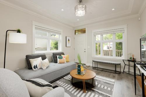 Spacious 5-Bedroom Home in Convenient Vancouver