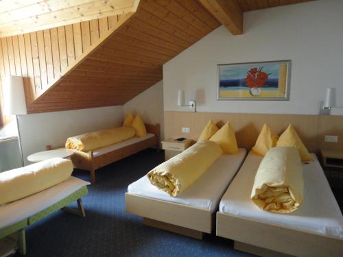 Кровать или кровати в номере Hotel Hofbalzers