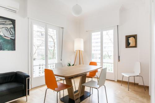 Elegant 2 Bedroom 2 Bathroom Apartment in Athens Vibrant Centre! VL5