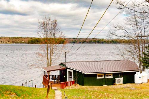 Lake Cottage – Photos 2