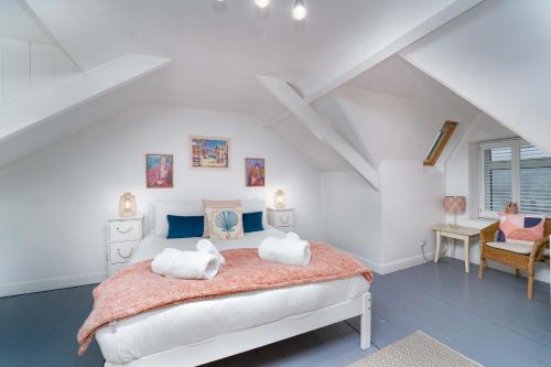Giường trong phòng chung tại Tregarth