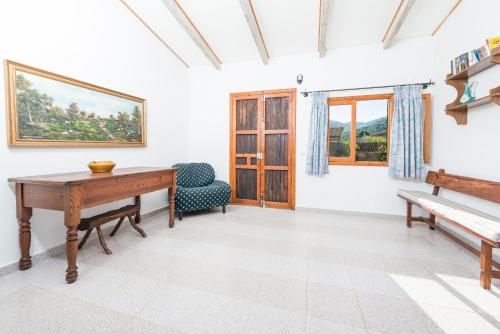 C095 Sort Llarga by Mallorca Villa Selection