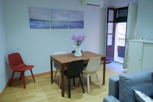 Gallery image of Pretty town hall apartment in Tarragona