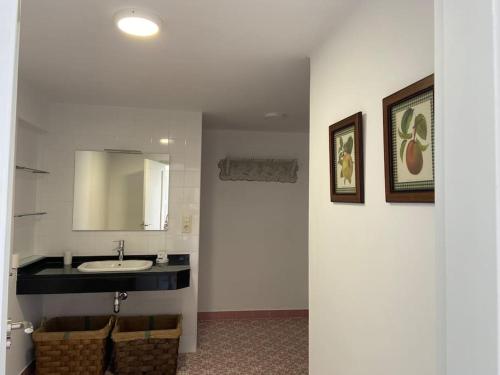 Fotografie z fotogalerie ubytování Casa para 8 con jardín terraza y barbacoa v destinaci Sanxenxo