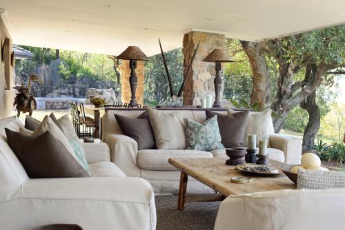 Χώρος καθιστικού στο Tomjachu Bush Retreat