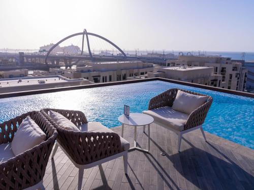 Bazén v ubytování ibis Styles Dubai Deira nebo v jeho okolí