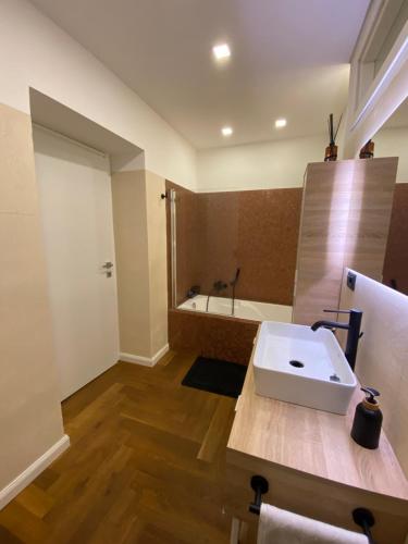 Koupelna v ubytování San Domenico Apartment
