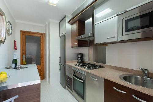 Η κουζίνα ή μικρή κουζίνα στο Violet House - Alcúdia