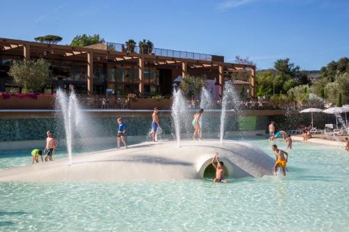 Piscina di hu Firenze Camping in Town o nelle vicinanze