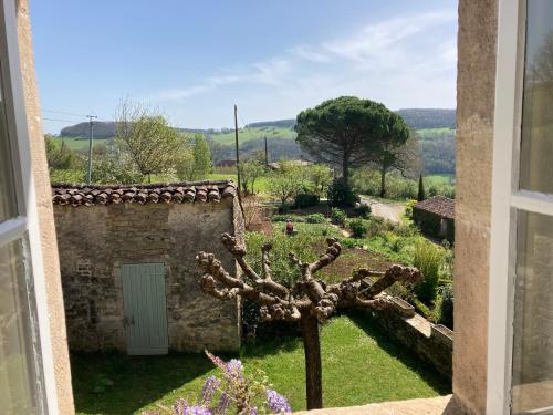 Κήπος έξω από το La Ferme du Paradis