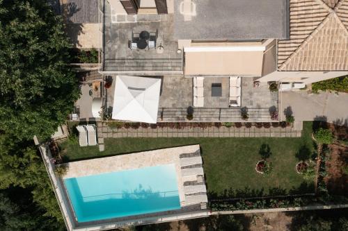 Piscina en o cerca de Terra e Mare Seaview Villa with Private Pool & Beach access