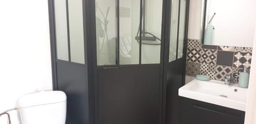 Fotografia z galérie ubytovania Cadurci 2 - Superbe appartement, climatisé avec balcon- Wifi v destinácii Vayrac
