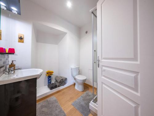 Ένα μπάνιο στο Normandy Farmhouse Stay