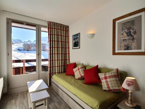 Coin salon dans l'établissement Appartement Plagne Soleil, 2 pièces, 4 personnes - FR-1-455-113