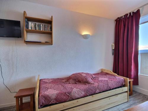 Postel nebo postele na pokoji v ubytování Appartement Plagne Soleil, 2 pièces, 4 personnes - FR-1-455-96