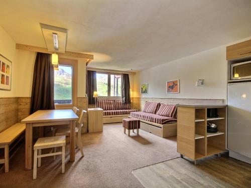 Photo de la galerie de l'établissement Grand 3 pièces avec balcon, proche des pistes et commerces - FR-1-455-187, à La Plagne Tarentaise