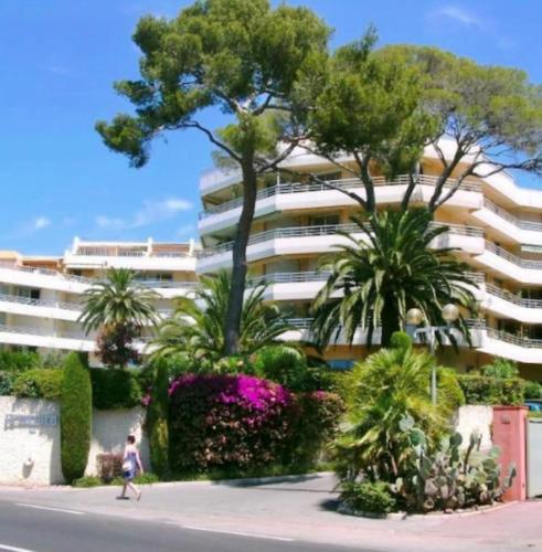 Appartement cosy et spacieux en bord de mer à Saint-Raphaël, en face du Port Santa-Lucia