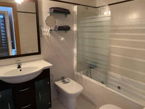 Koupelna v ubytování Acojedor Duplex en Balaguer