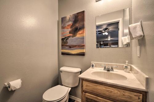 Foto de la galería de Comfy West Plains Home Less Than 1 Mi to Main Street! en West Plains