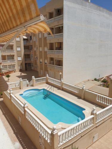 Kép Studio mit Pool,450 m zur Strand szállásáról Torreviejában a galériában