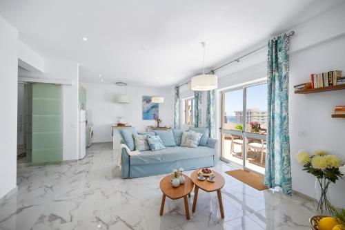 Stylish Algarve Apartment with Spacious Terrace & Sea Views