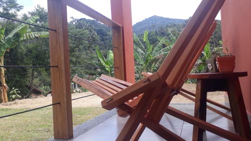 Pemandangan gunung umum atau pemandangan gunung yang diambil dari rumah percutian